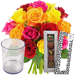 15 ROSES + VASE + CHOCOLATS 15 ROSES + VASE + CHOCOLATS